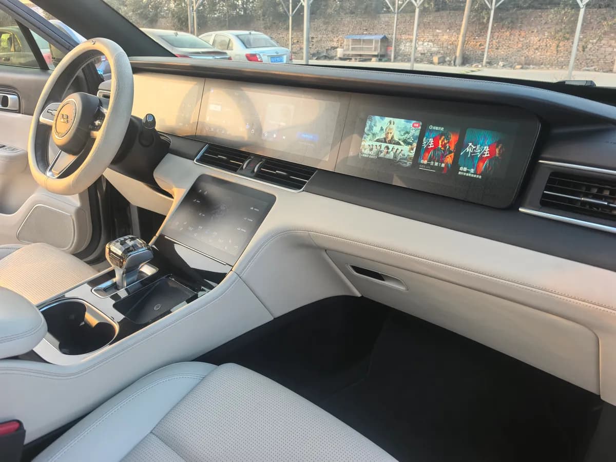 Li Auto Li Auto ONE 2021 EREV 6 8