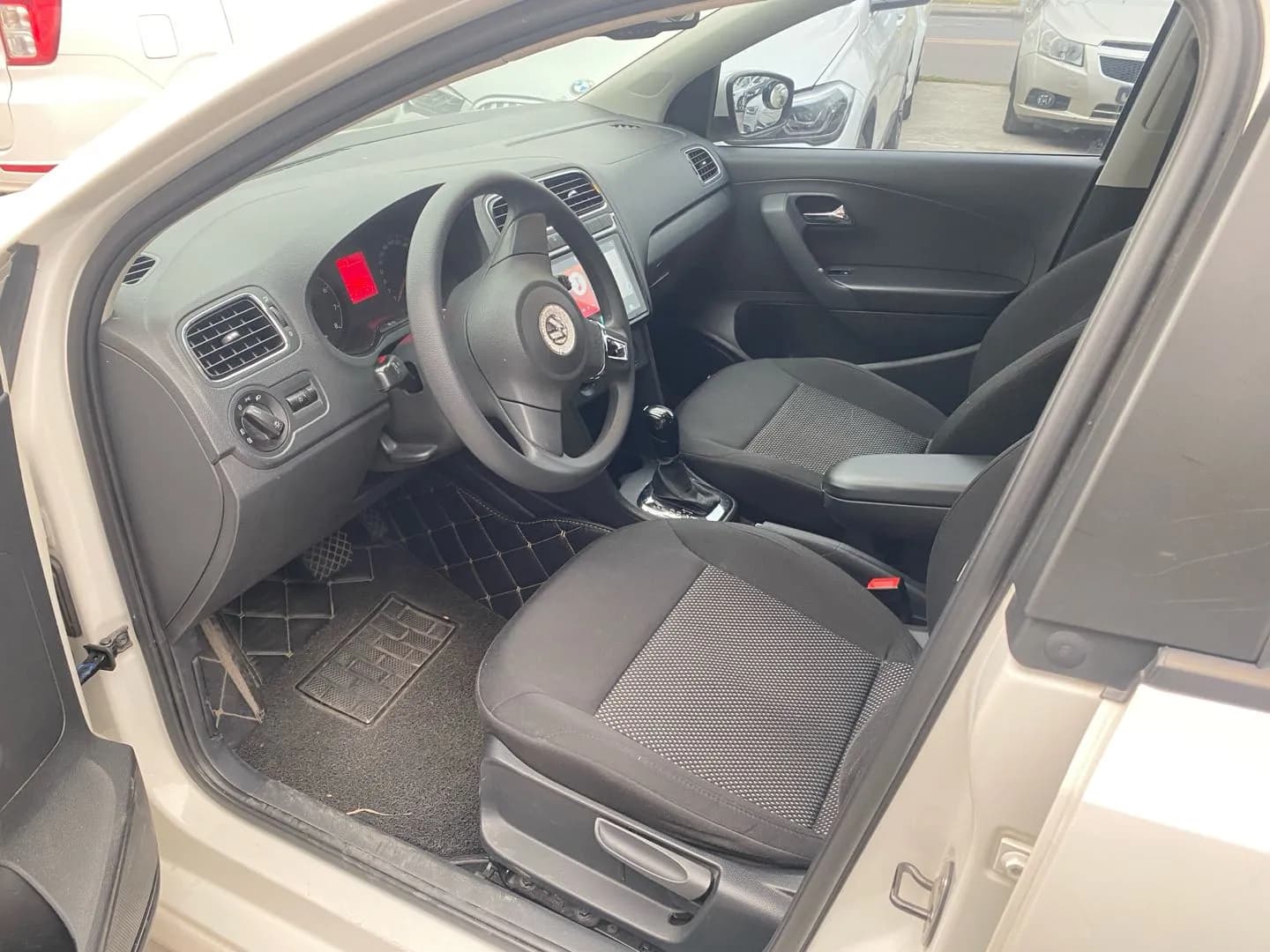 Volkswagen Polo 2013 3