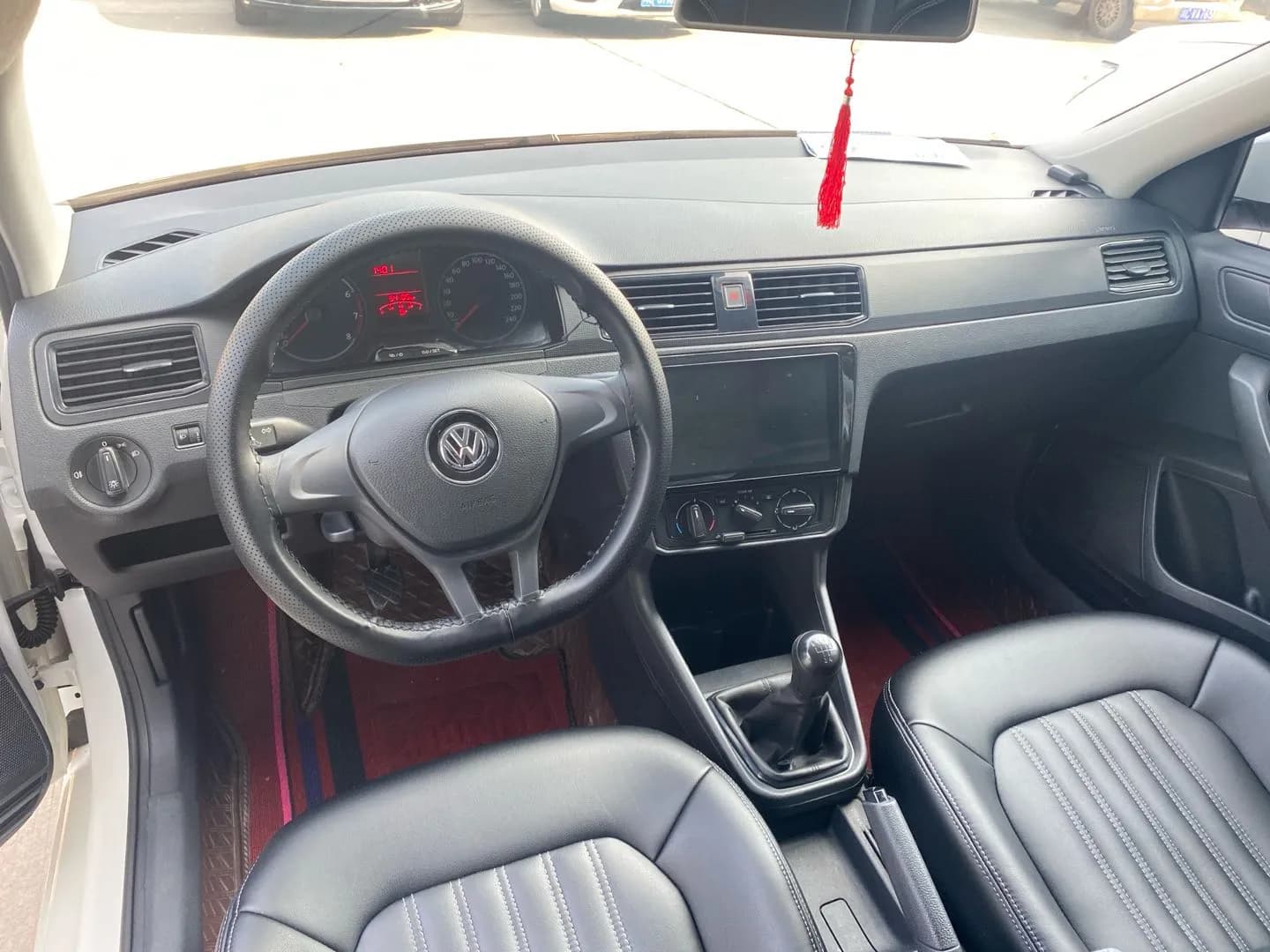 Volkswagen Santana 2016 5