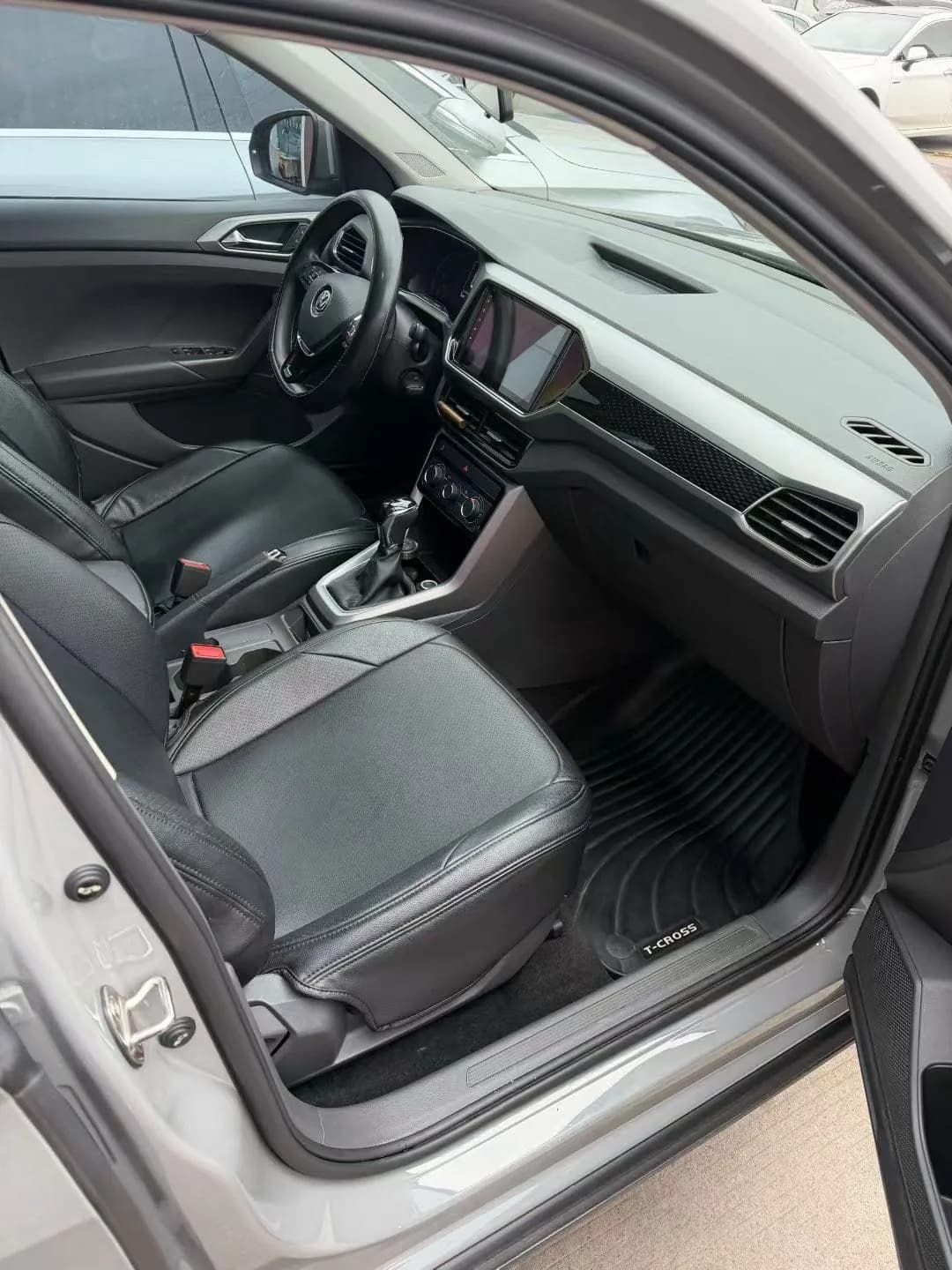 Volkswagen T-Cross 2019 4