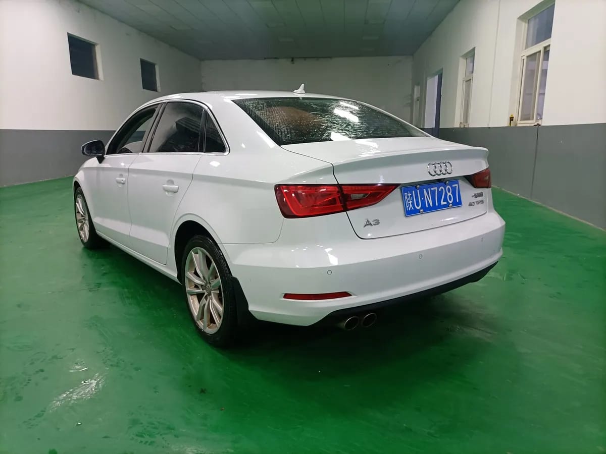 Audi A3 2015 Limousine 40 TFSI 9