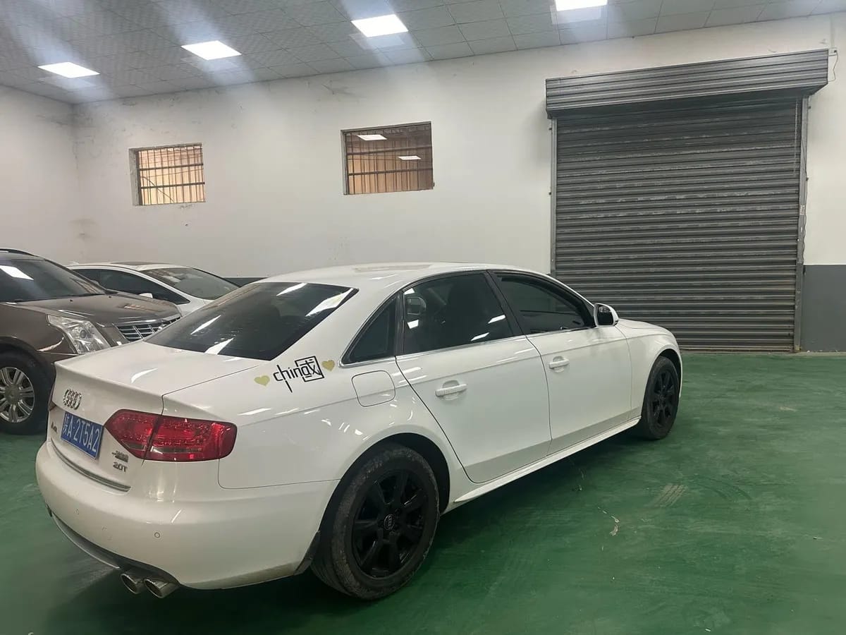 Audi A4L 2010 2.0 TFSI 4