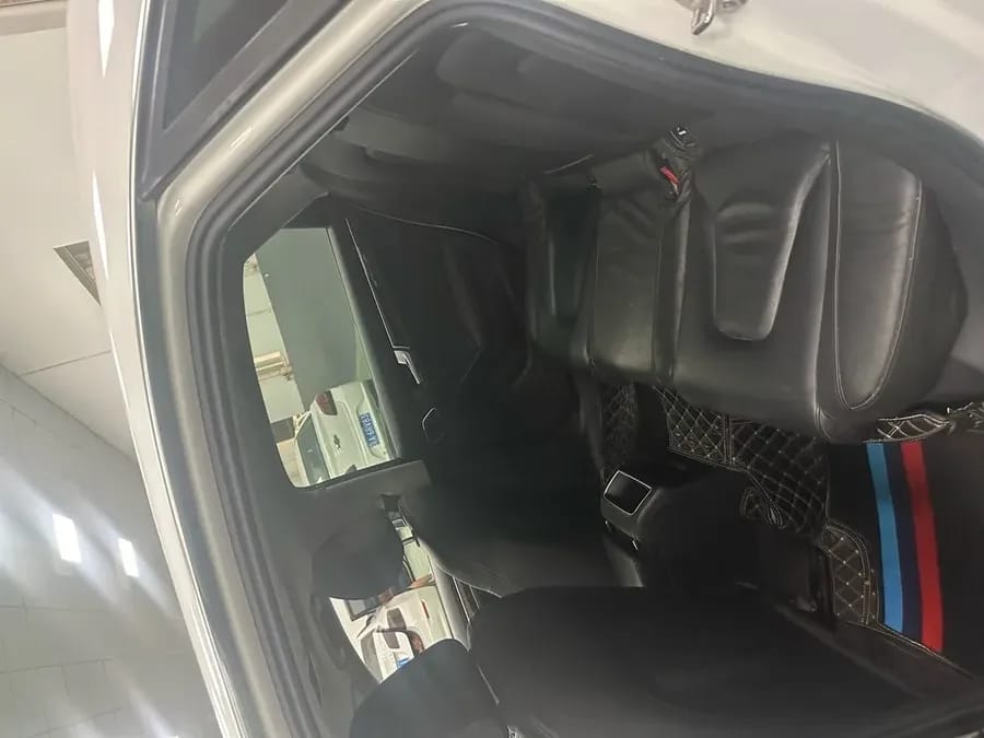 Audi A4L 2010 2.0 TFSI 8