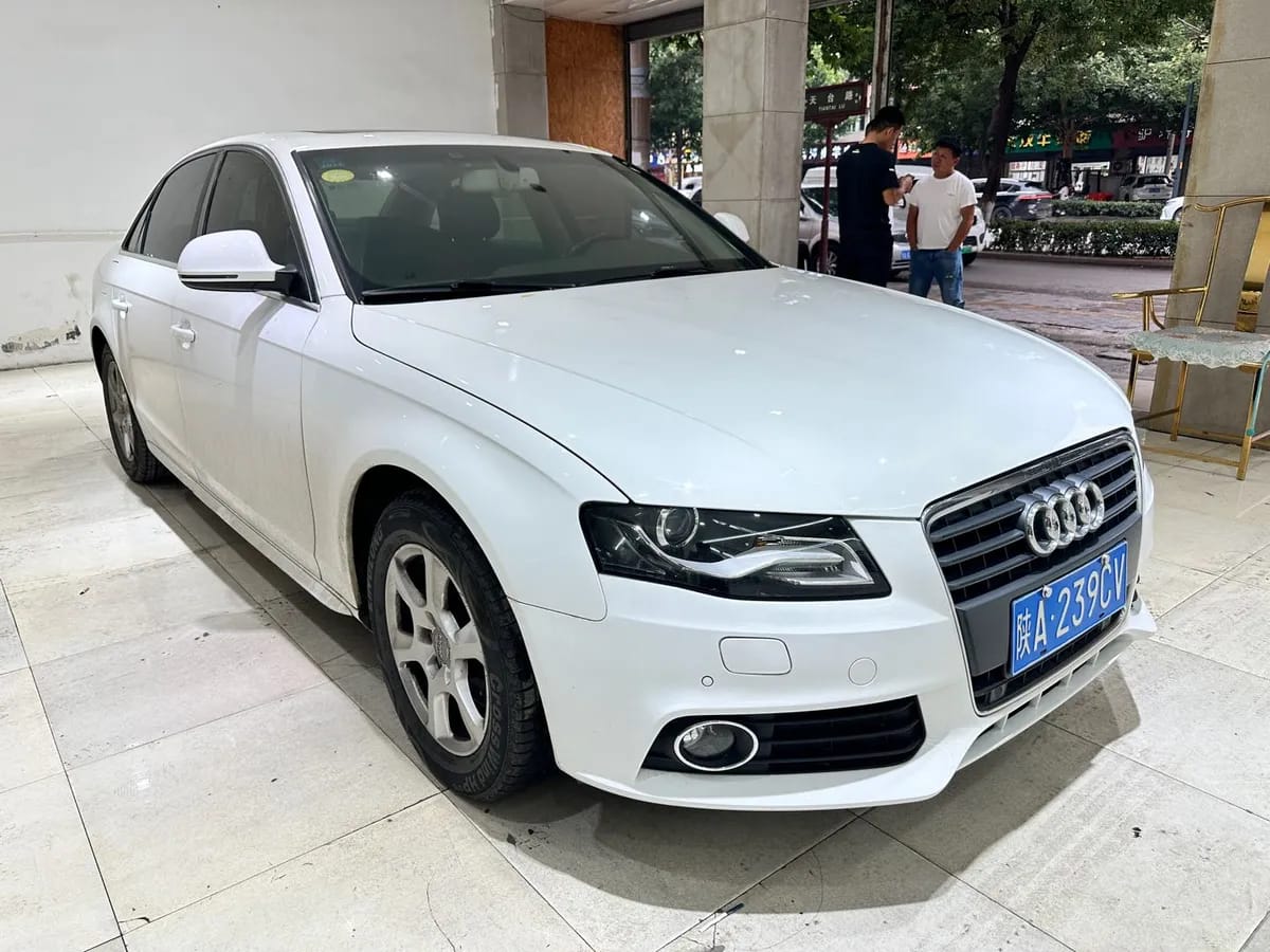 Audi A4L 2011 2.0 TFSI 3