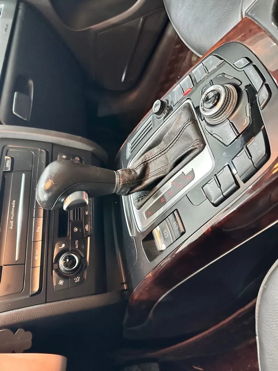 Audi A4L 2011 2.0 TFSI 6