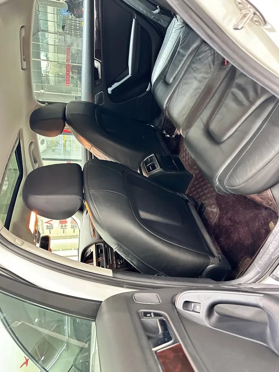 Audi A4L 2011 2.0 TFSI 7