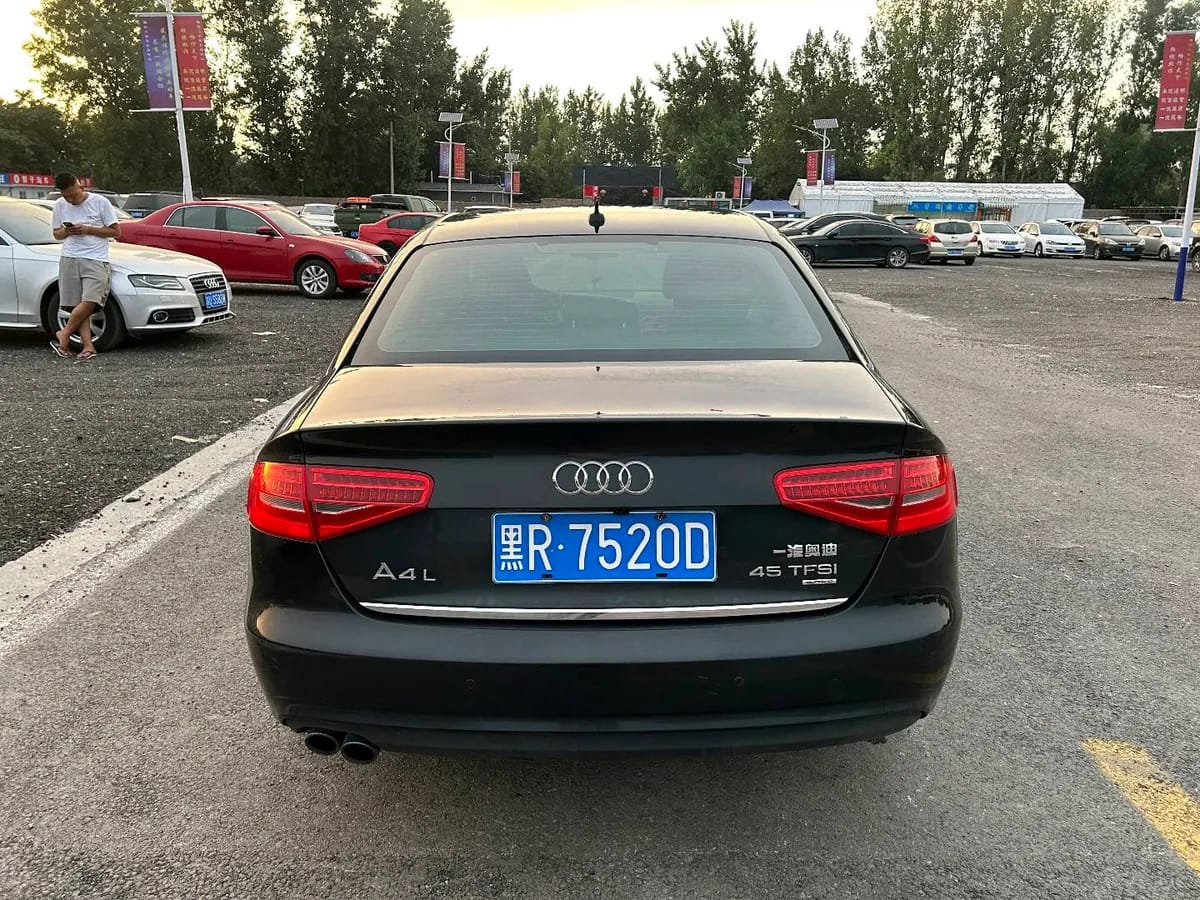 Audi A4L 2013 30 TFSI 8