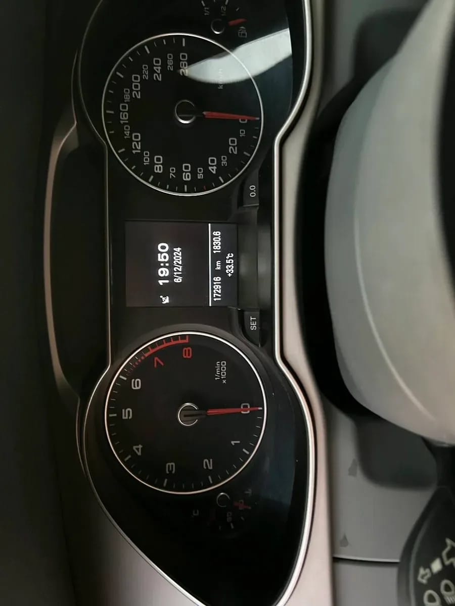 Audi A4L 2013 30 TFSI 10