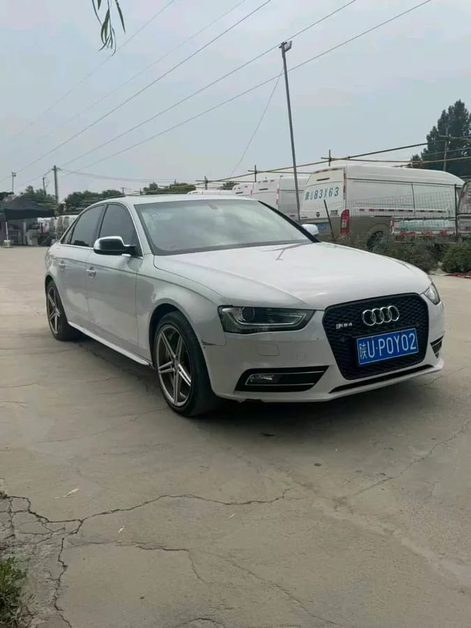 Audi A4L 2013 35 TFSI 3