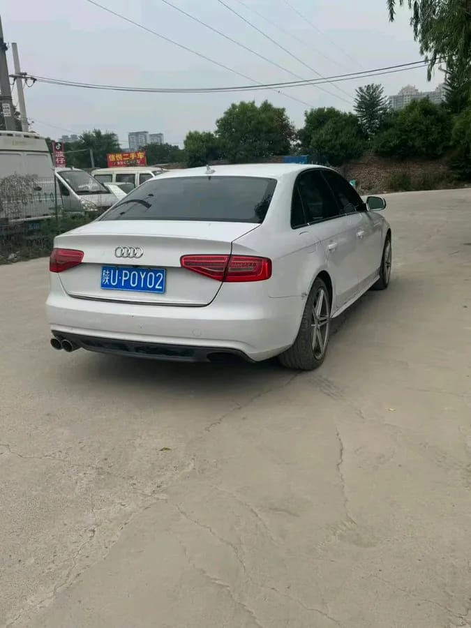 Audi A4L 2013 35 TFSI 9