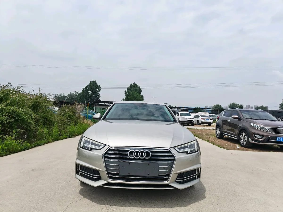 Audi A4L 2017 40 TFSI 2