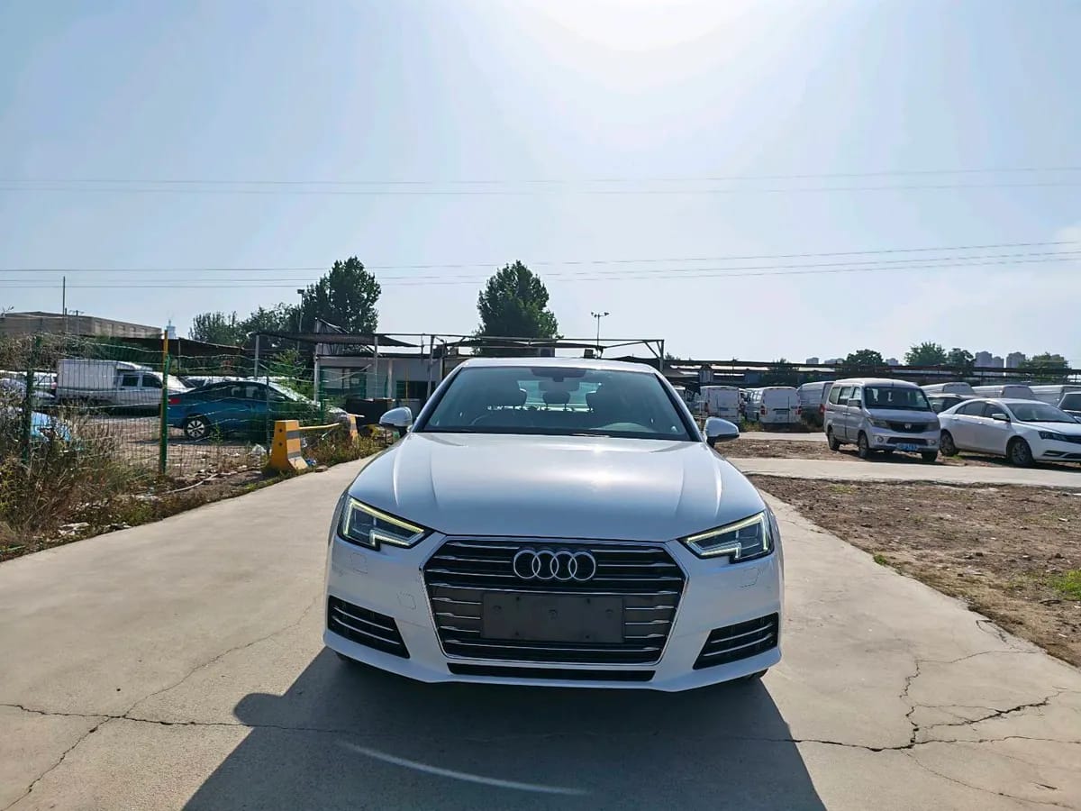 Audi A4L 2018 30 40 TFSI 3