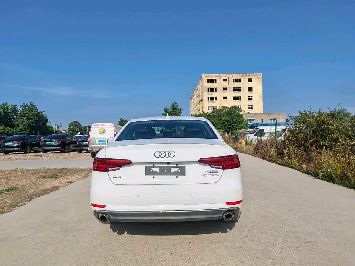 Audi A4L 2018 30 40 TFSI 8