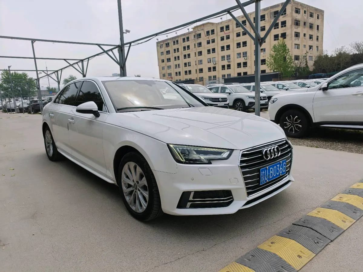 Audi A4L 2019 40 TFSI V 2