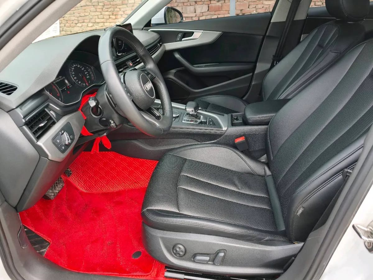 Audi A4L 2019 40 TFSI V 3