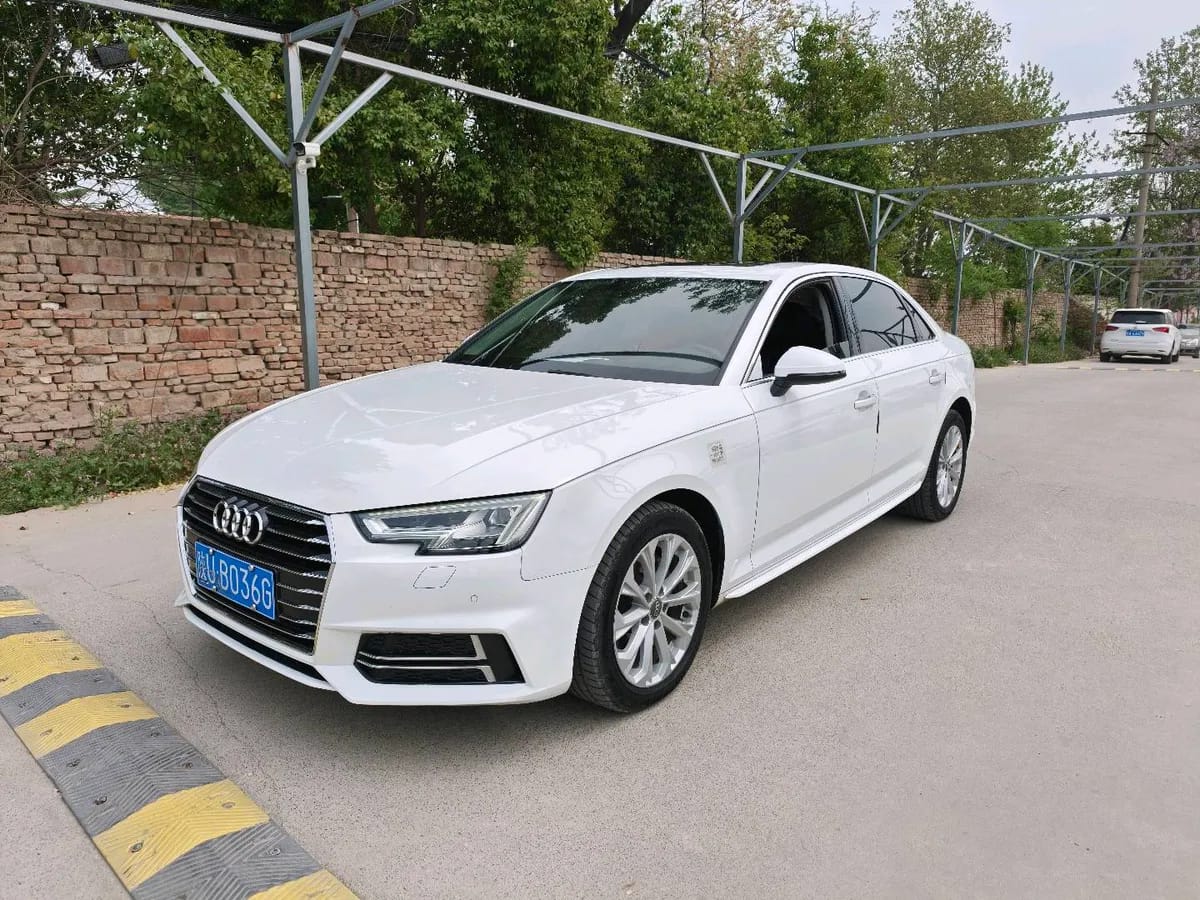 Audi A4L 2019 40 TFSI V 6