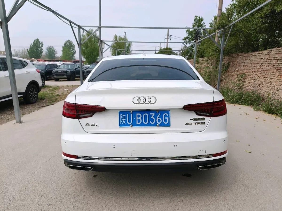 Audi A4L 2019 40 TFSI V 8