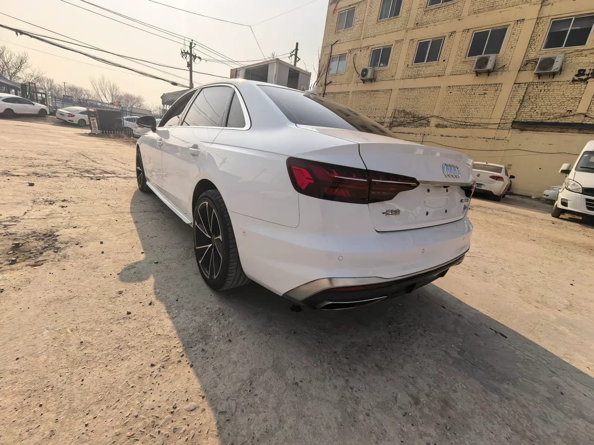 Audi A4L 2020 40 TFSI 5