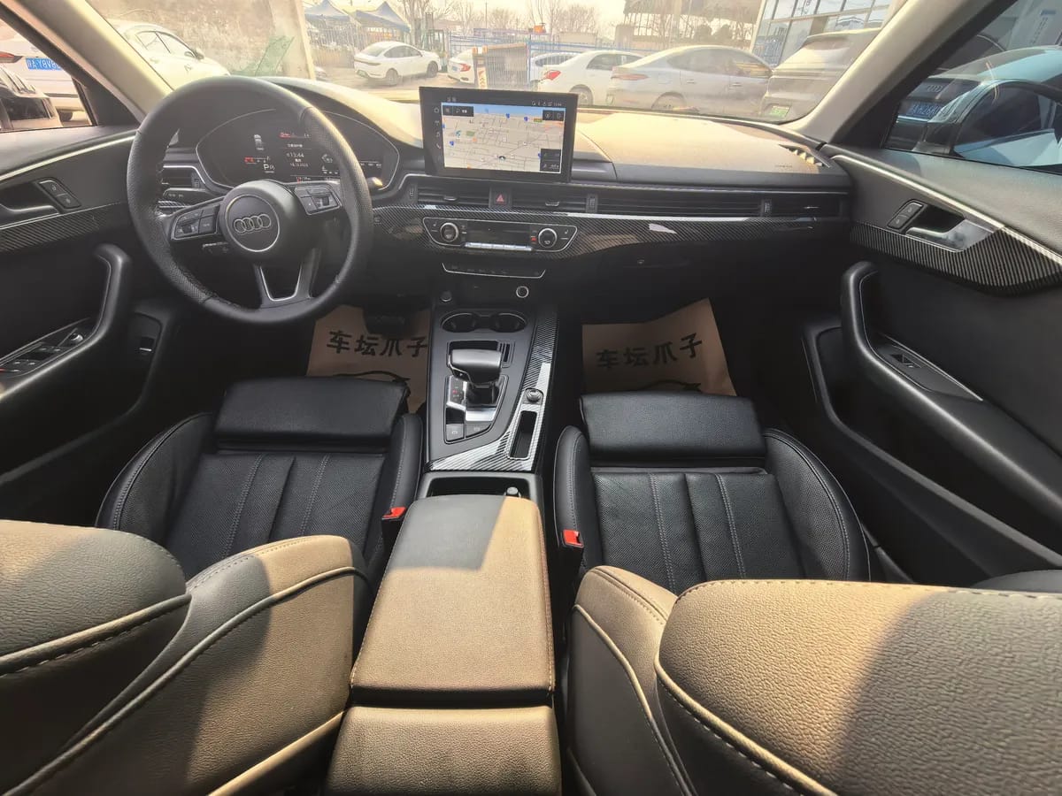 Audi A4L 2020 40 TFSI 7