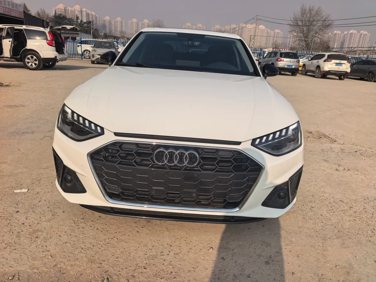 Audi A4L 2020 40 TFSI 10