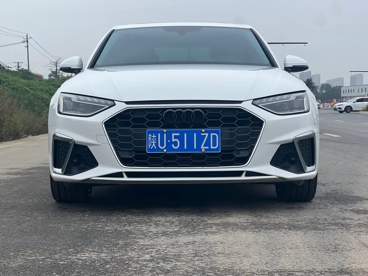 Audi A4L 2022 40 TFSI 2