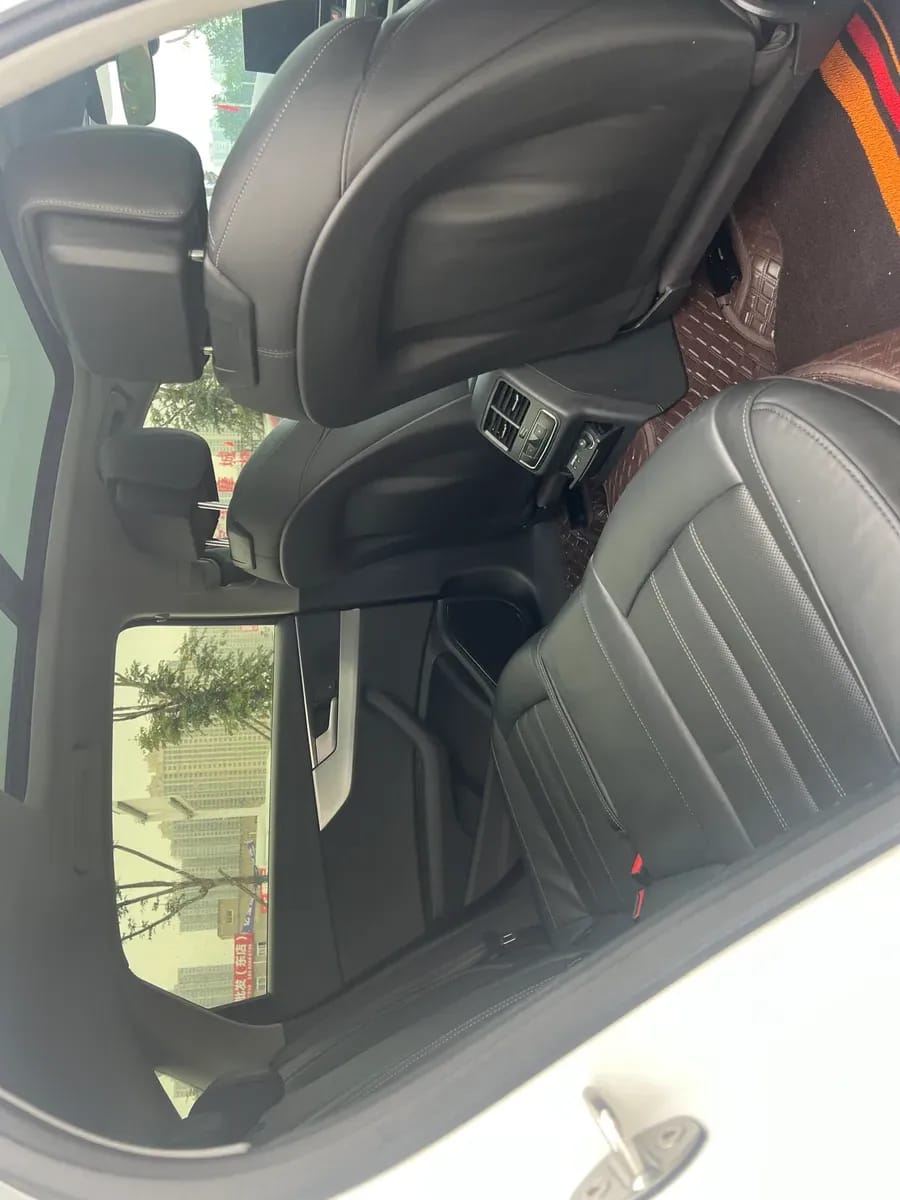 Audi A4L 2022 40 TFSI 5