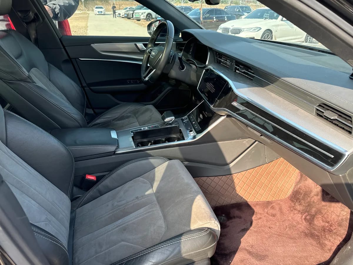 Audi A6L 2020 40 TFSI 7