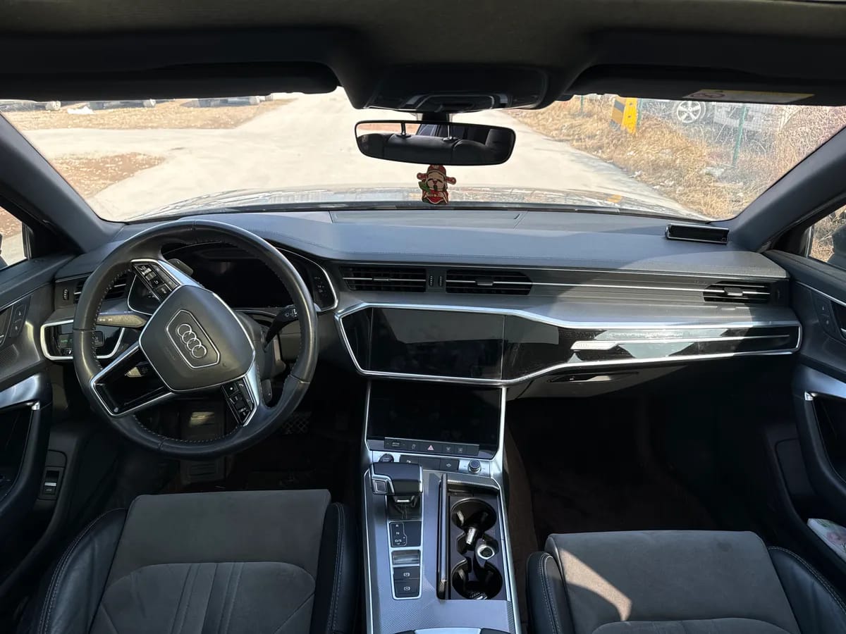 Audi A6L 2020 40 TFSI 10