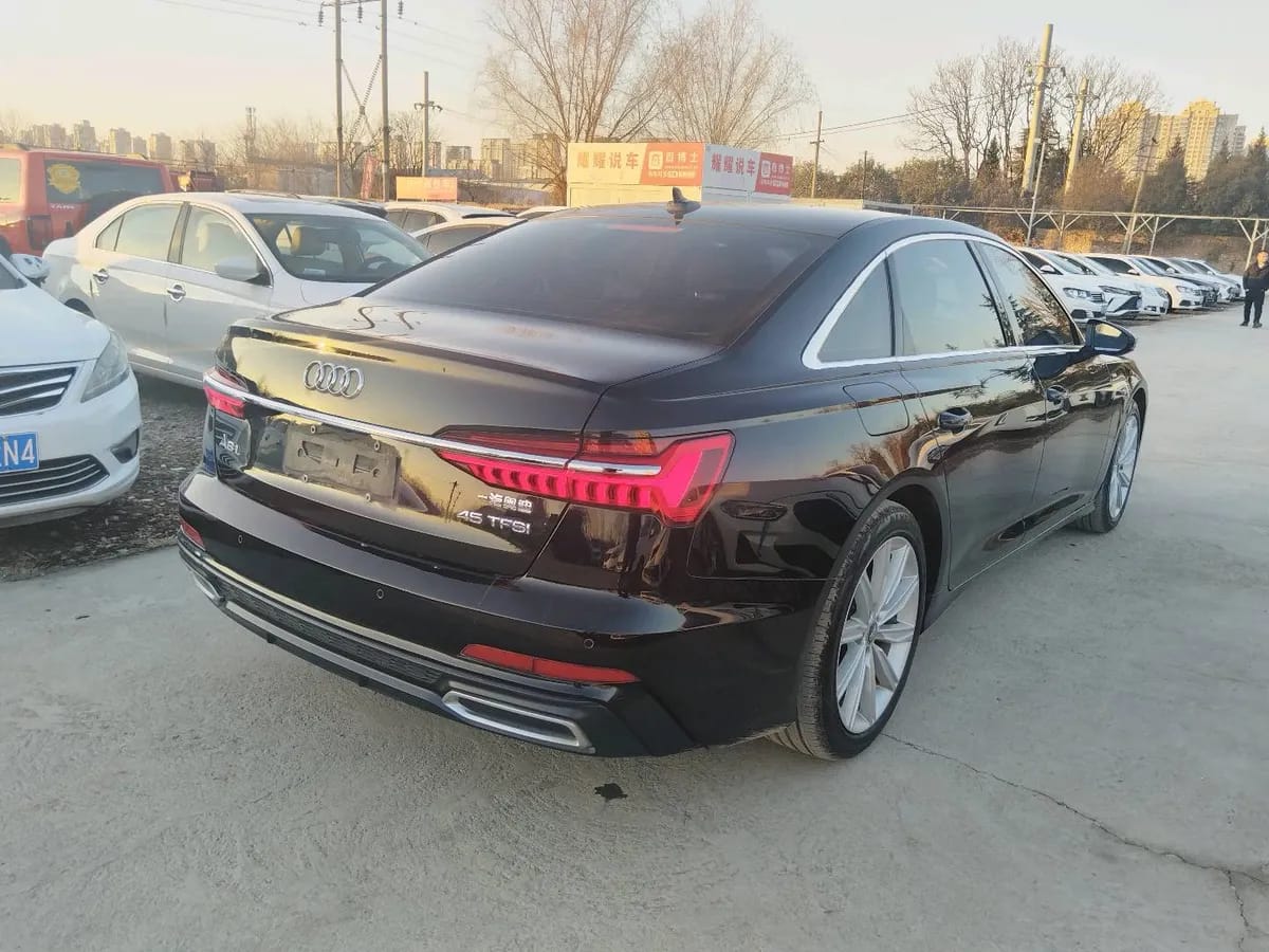 Audi A6L 2020 45 TFSI 10
