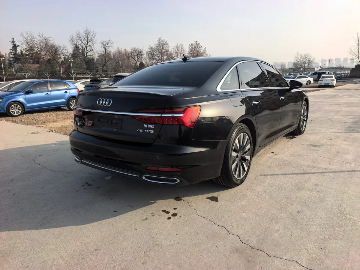 Audi A6L 2022 45 TFSI 9