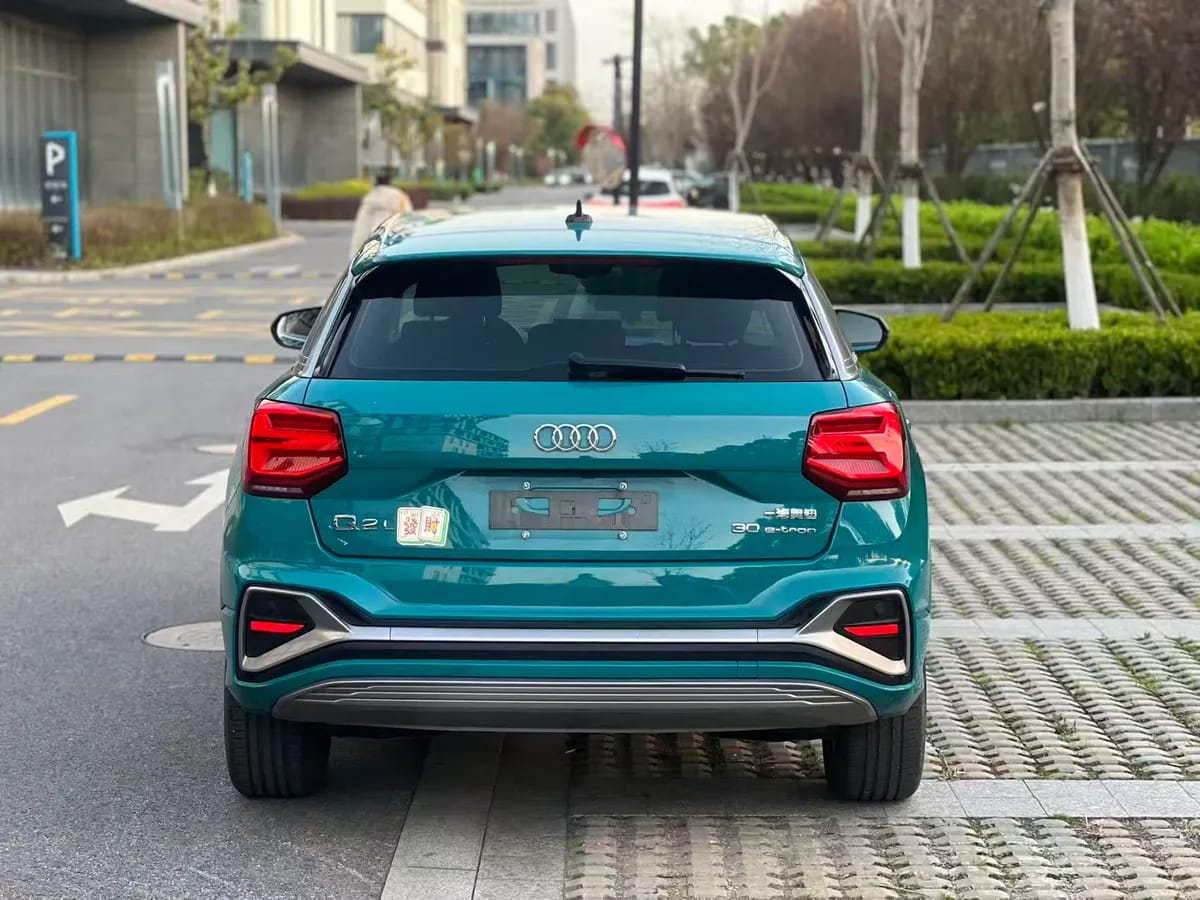 Audi Q2L e-tron 2022 Q2L e-tron 8