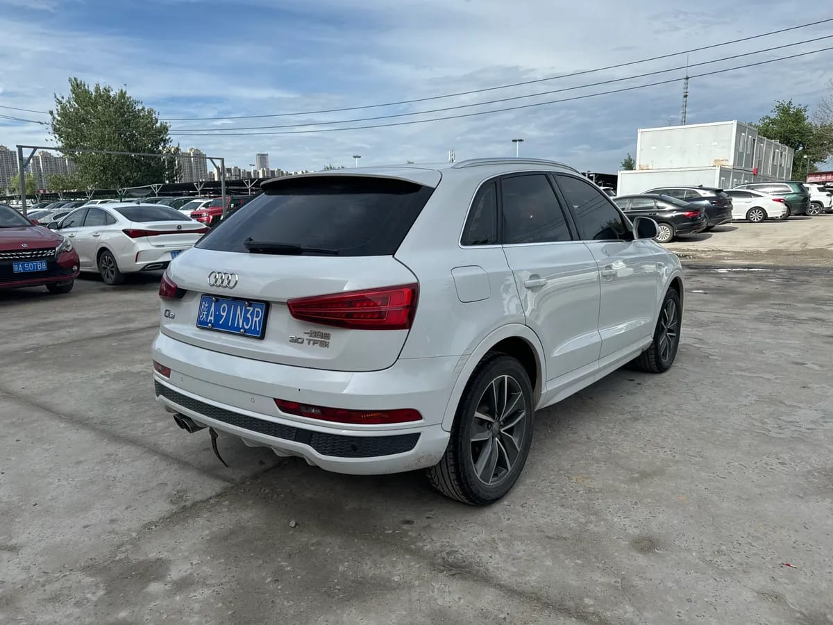 Audi Q3 2018 30 TFSI 4