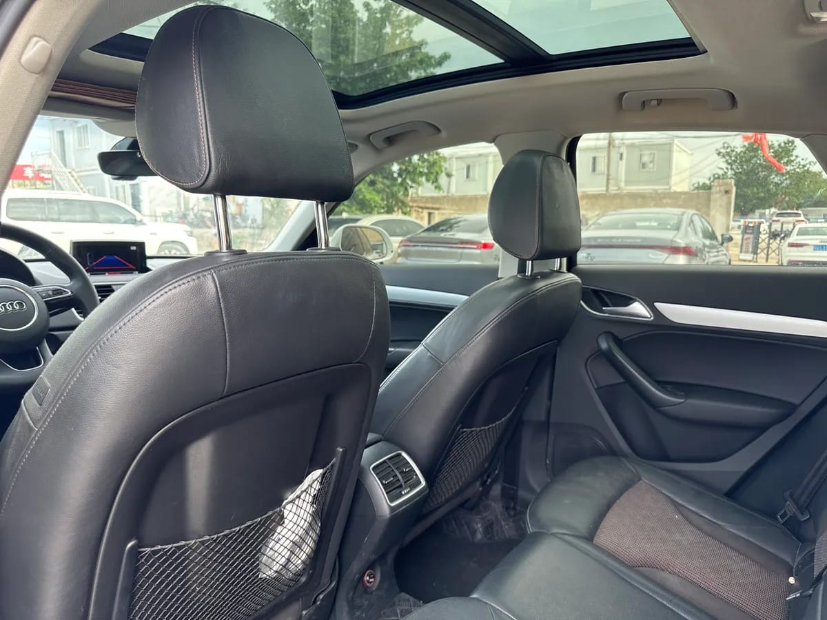 Audi Q3 2018 30 TFSI 9