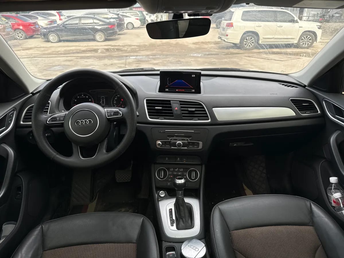 Audi Q3 2018 30 TFSI 10