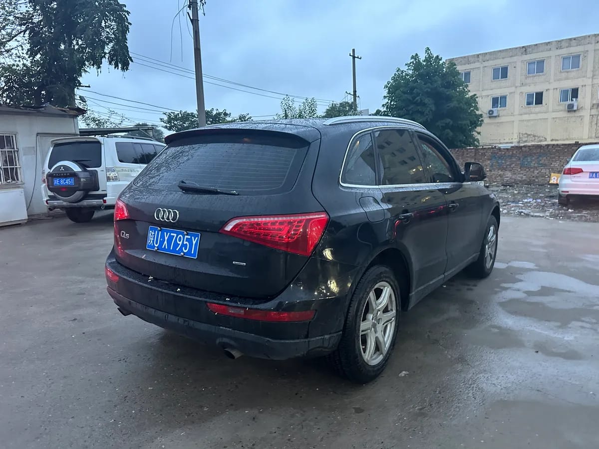Audi Q5 2011 2.0TFSI 10