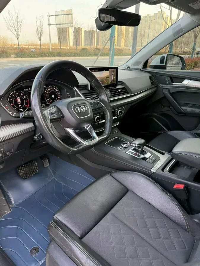 Audi Q5L 2018 40 TFSI V 6