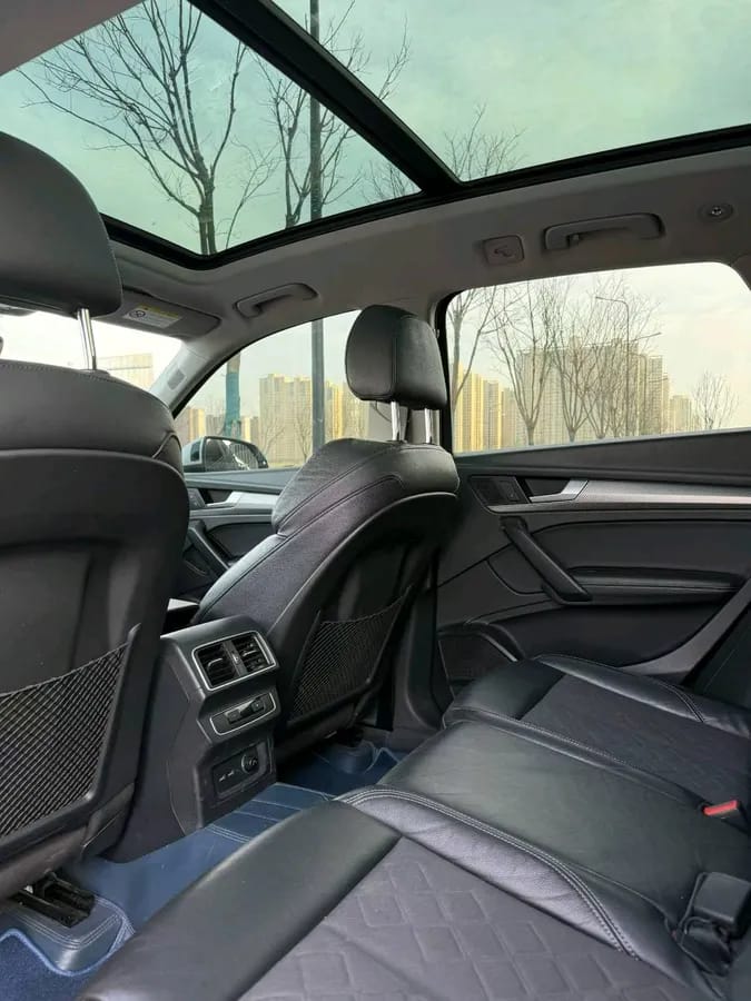 Audi Q5L 2018 40 TFSI V 9