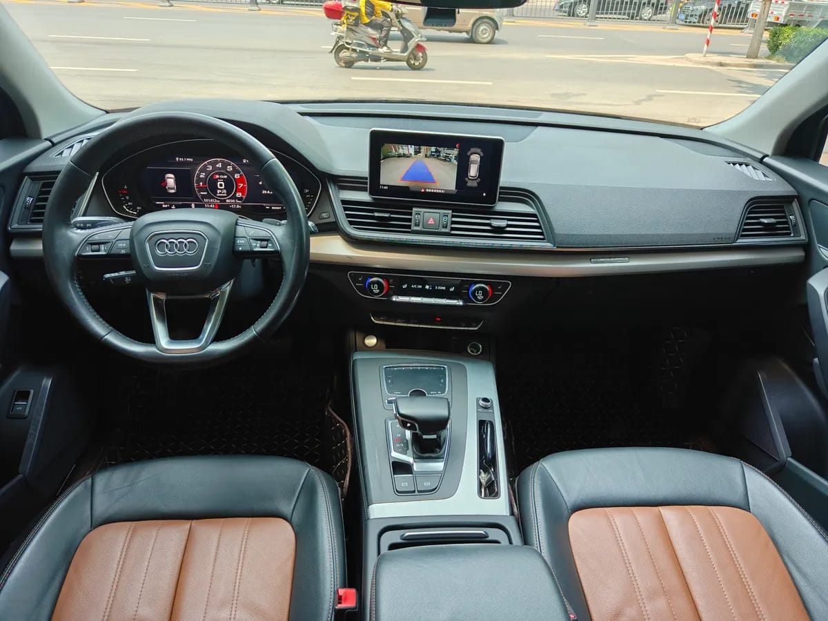 Audi Q5L 2020 40 TFSI 5