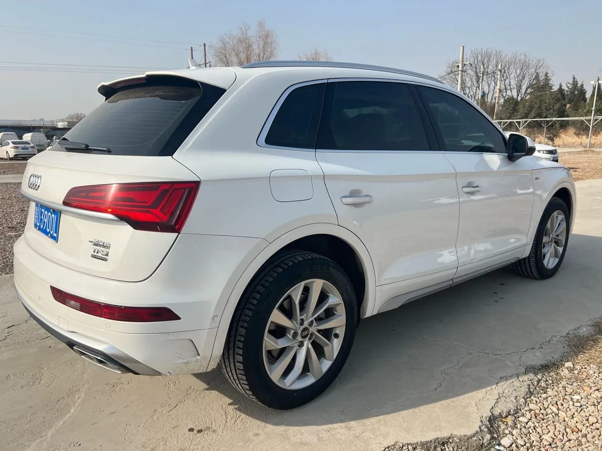 Audi Q5L 2021 40 TFSI 4