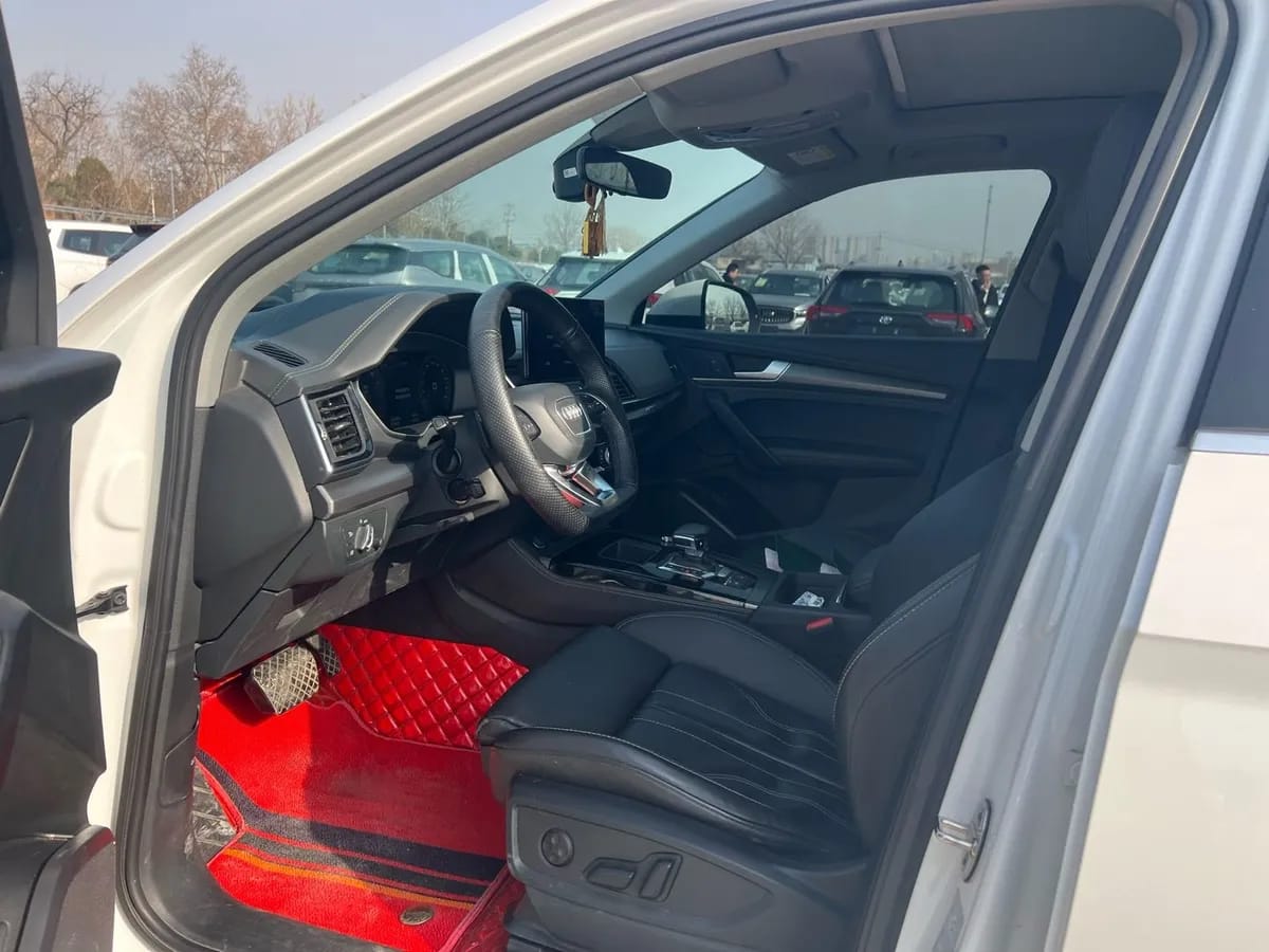 Audi Q5L 2021 40 TFSI 7