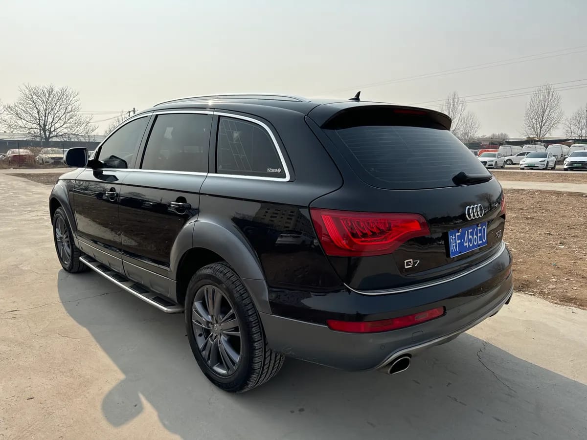Audi Q7 ( ) 2012 3.0 TFSI (200kW) 6