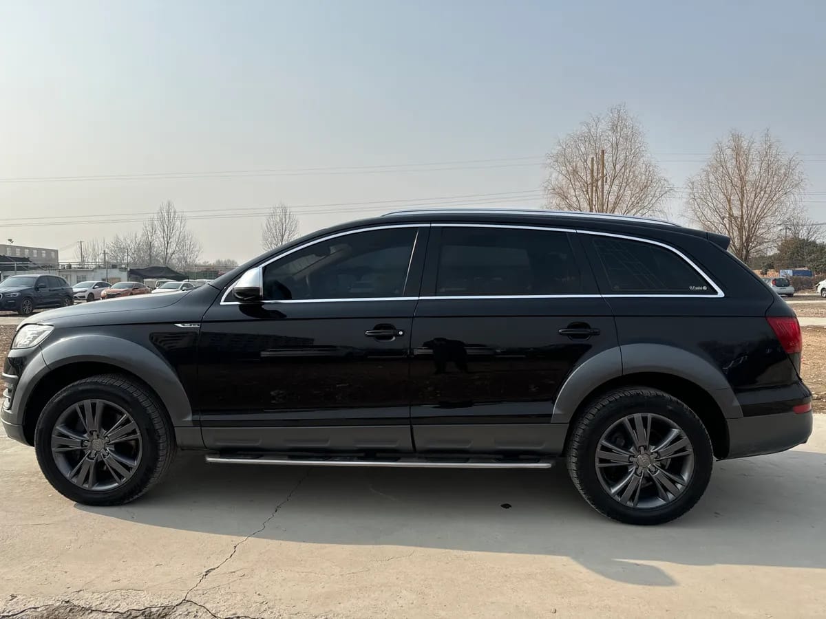Audi Q7 ( ) 2012 3.0 TFSI (200kW) 7
