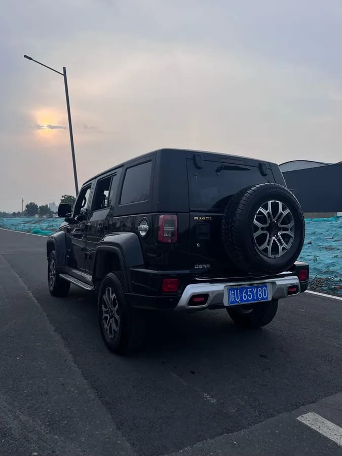 BAIC BJ40 2018 PLUS 2.0T 6