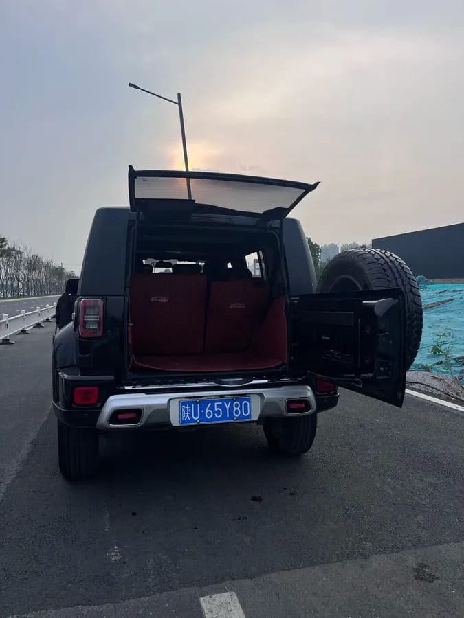 BAIC BJ40 2018 PLUS 2.0T 9