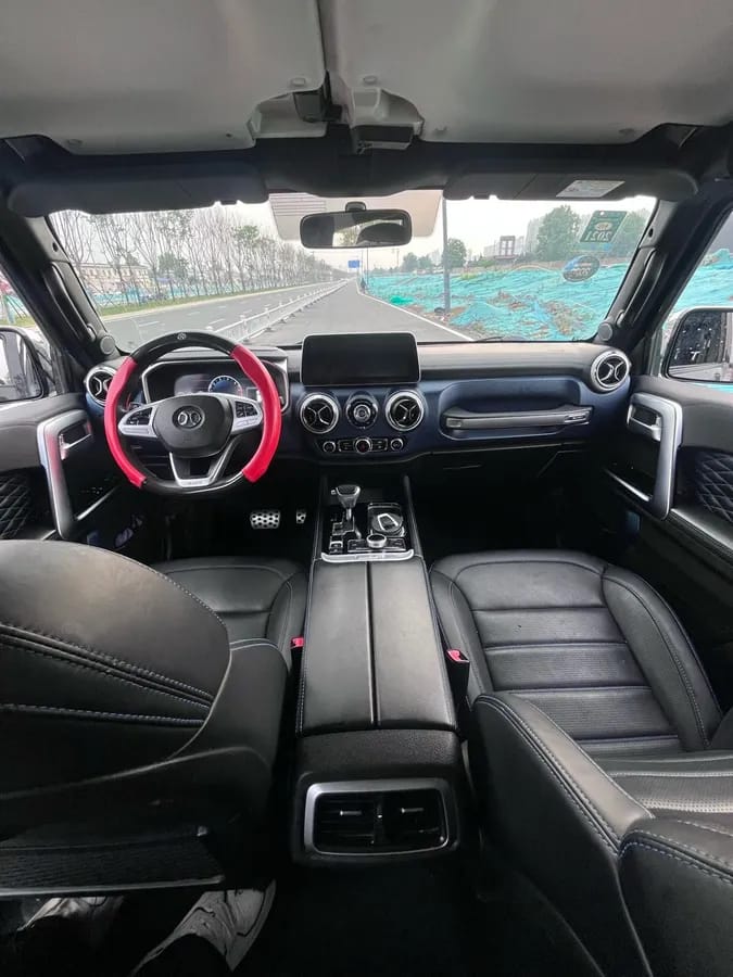 BAIC BJ40 2018 PLUS 2.0T 10