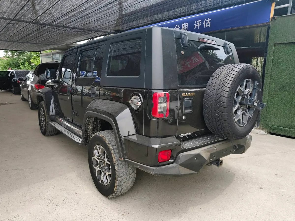 BAIC BJ40 2019 PLUS 2.3T VI 6