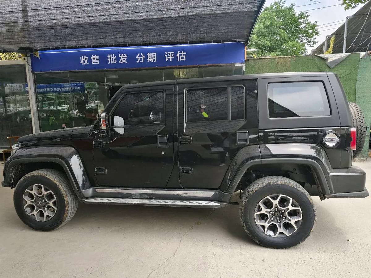 BAIC BJ40 2019 PLUS 2.3T VI 7