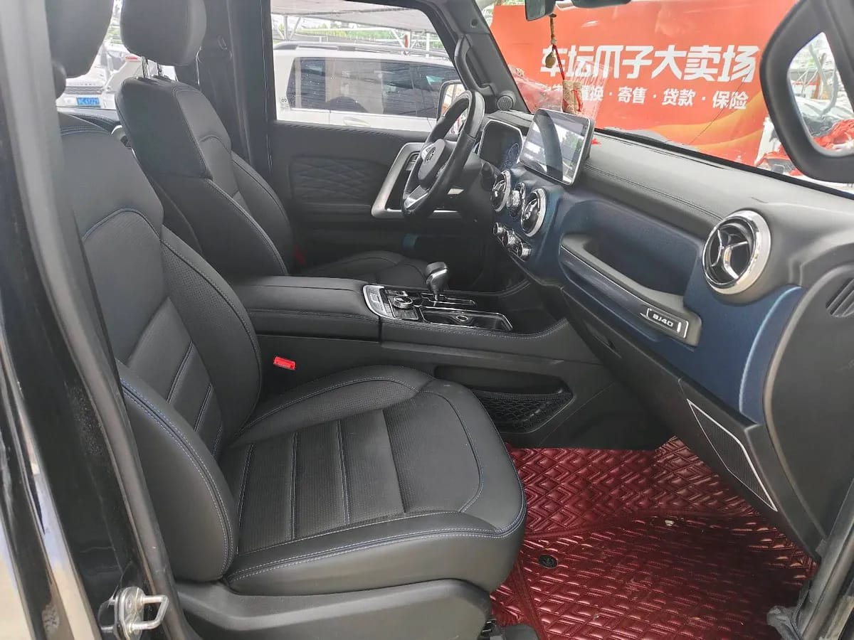 BAIC BJ40 2019 PLUS 2.3T VI 8