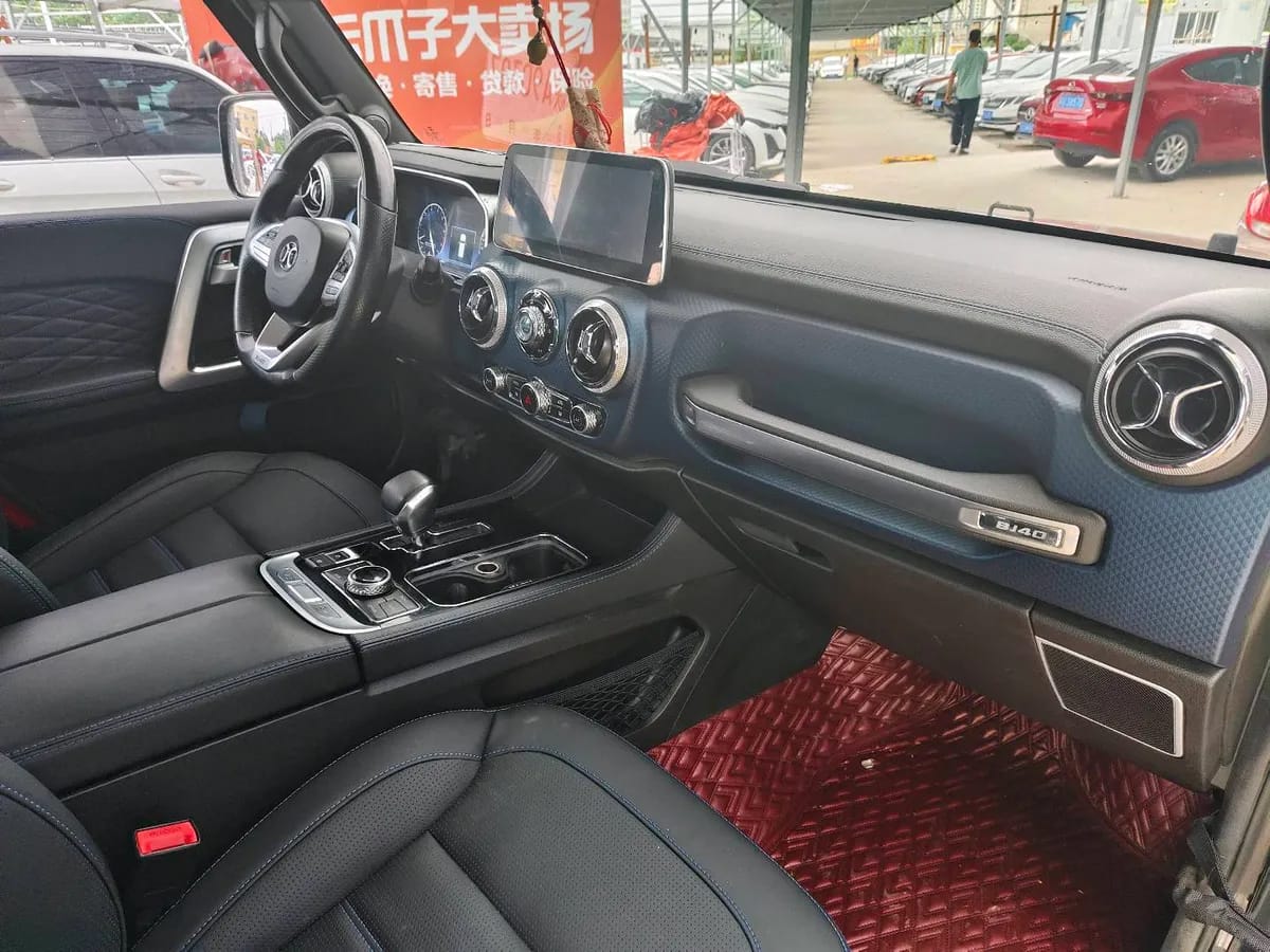 BAIC BJ40 2019 PLUS 2.3T VI 9