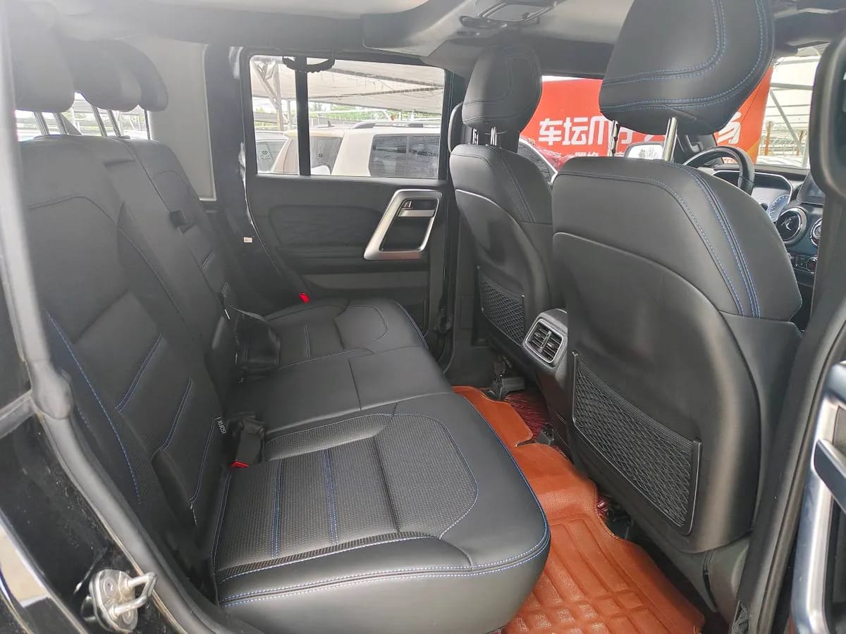 BAIC BJ40 2019 PLUS 2.3T VI 10